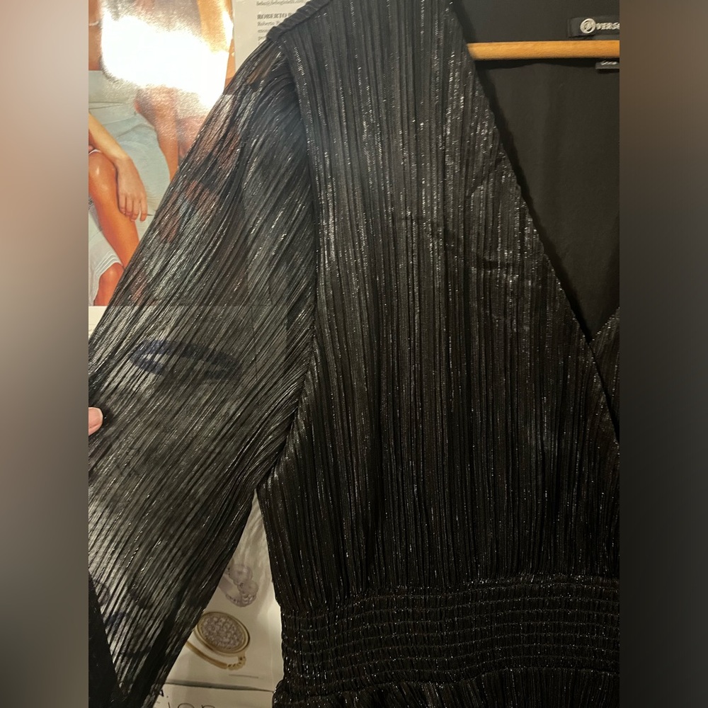 Elegant Black Metallic Sheer Dress - Picture 4 of 8